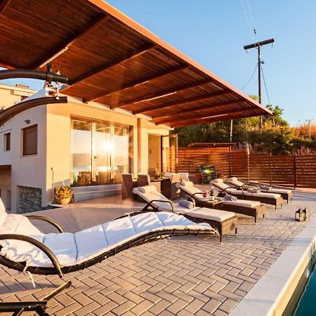 Seaside Summer Bliss - Aurora Luxury Pool Paradise Petalídhion Exterior foto